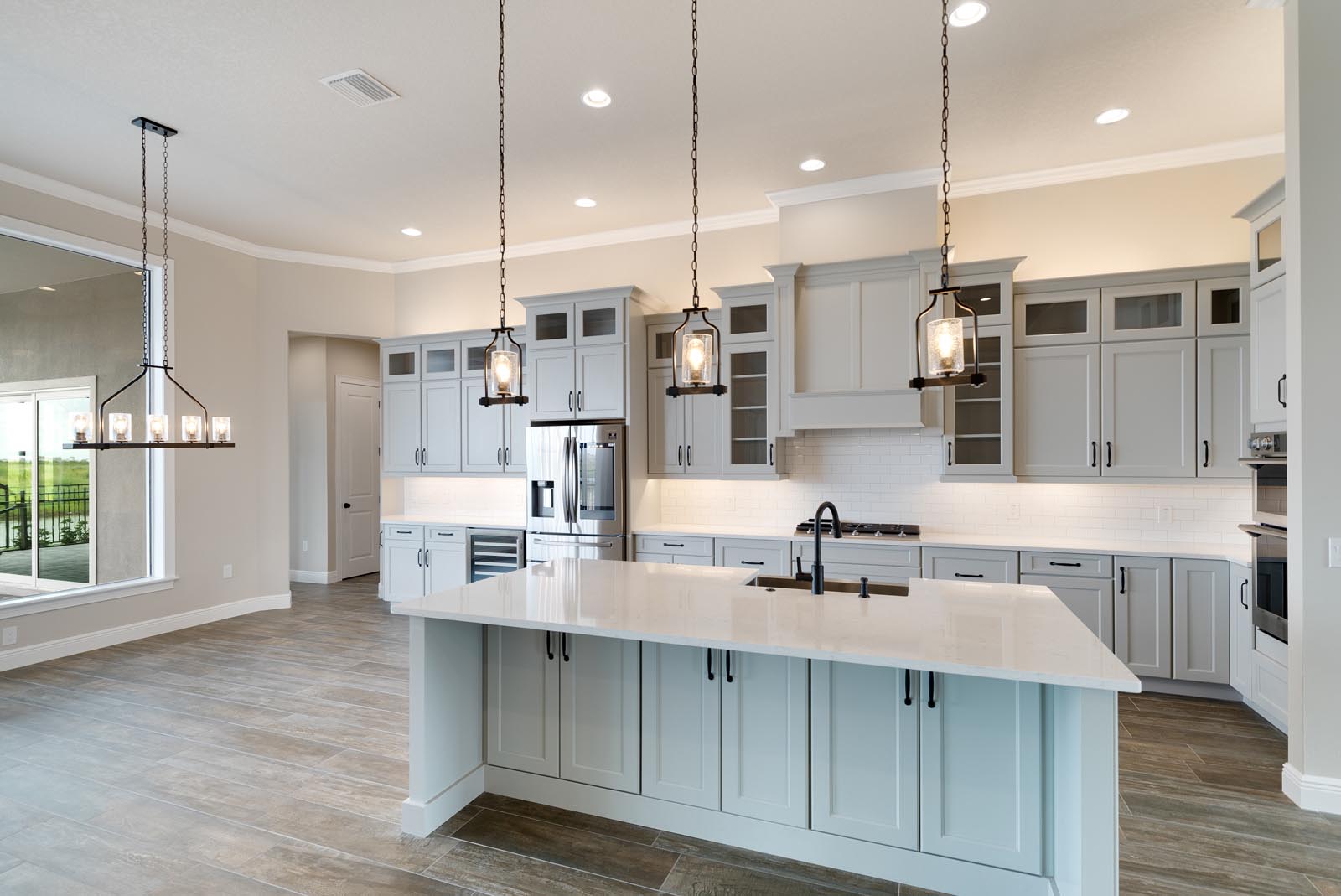 https://www.hammondkitchens.com/wp-content/uploads/2020/08/kitchen-and-bathroom-design-and-installation-in-VIera-for-Stanley-Homes-by-Hammond-Kitchens-and-Bath-6.jpg