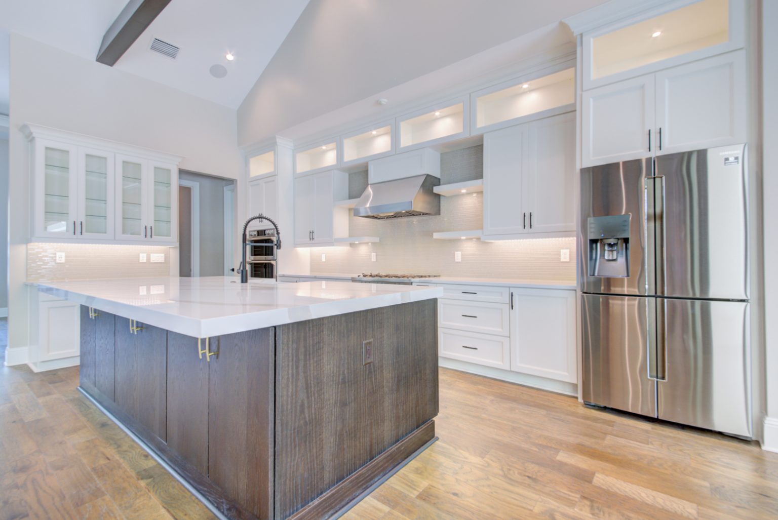 Beautiful Modern Kitchen & Bath Cabinets and Countertops for Lifestyle Homes in Melbourne ...