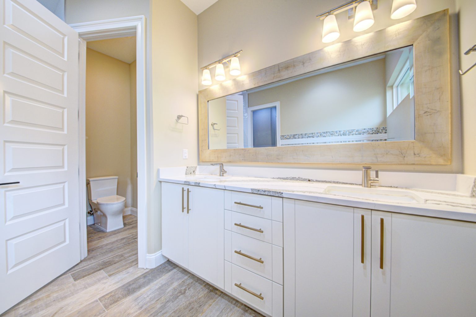 Custom kitchen and bathroom and countertops by Hammond Kitchens and Bath in Melbourne