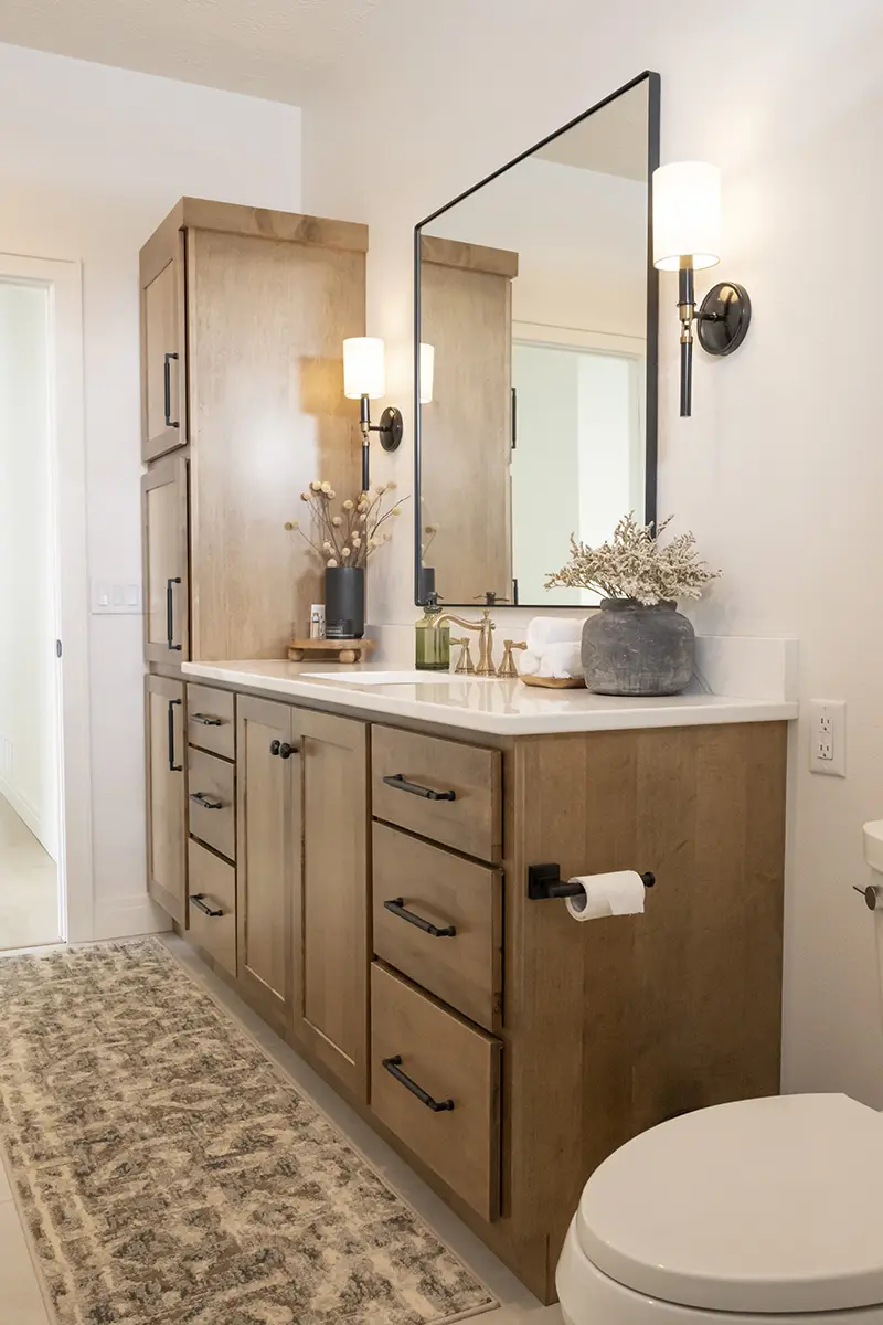 Holub27 Showplace Cabinetry offered by Hammond Kitchens and Bath Melbourne and Tampa